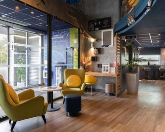 Ibis Budget Paris Porte d'Orléans - París - Edificio