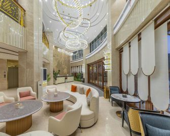 Royal No.81 Hotel - Zhongwei - Lobby