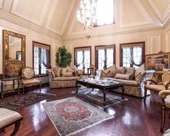 Amazing 8br Suites Waterview House & Spa - Montreal - Living room