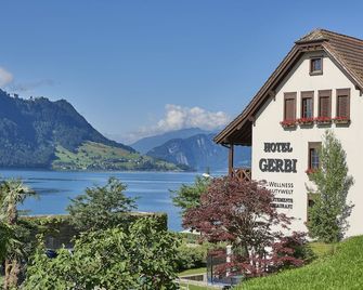 Hotel Alexander - Weggis - Outdoor view
