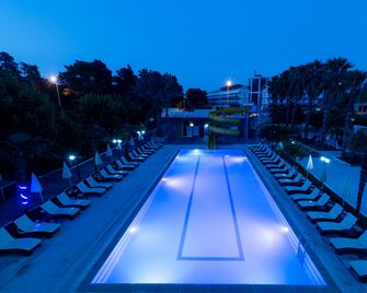 Grand Hotel Derin - Beldibi - Pool