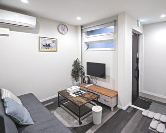Petanigeimasato - Osaka - Living room