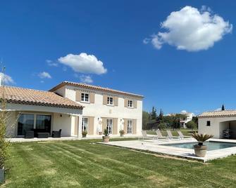 La Bastide Cezanne Natural elegance - Saint-Marc-Jaumegarde - Edificio