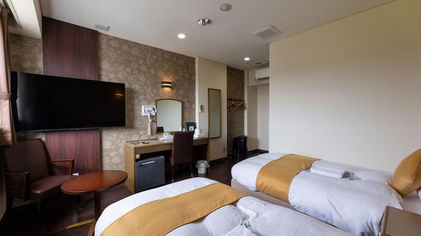 Central Hotel Takahagi