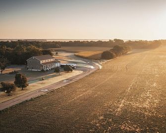 Kansas Hunting Lodge: Perfect for Larger groups - Great Bend - Buiten zicht