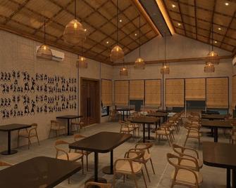 Shiv Ganga Kanha Resort - Kanha - Restaurante
