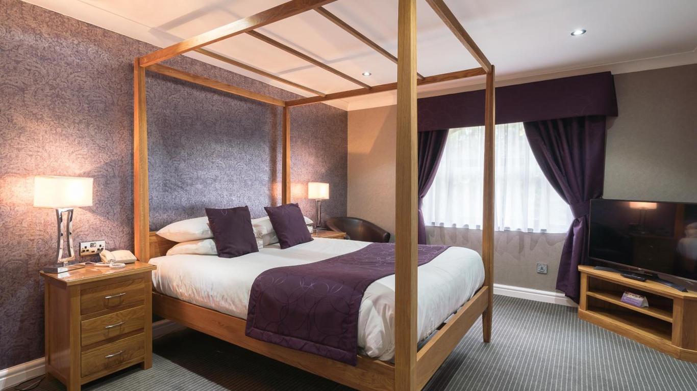Widnes Halton Everglades Park Hotel