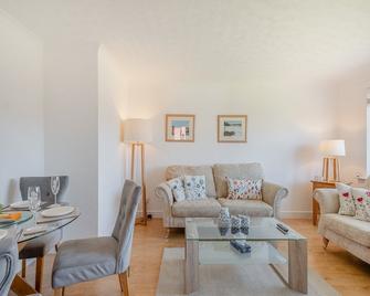Seamill Cottage - Seamill - Living room