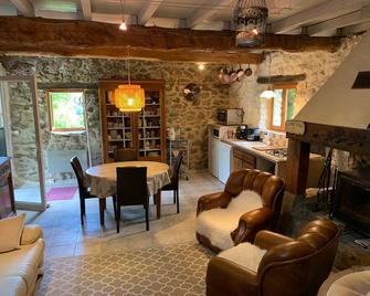 Antoine's Gîte Regional Natural Park of the Ariège Pyrenees - Montgaillard - Living room