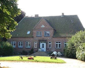 Hof Loestrup - Ferienwohnungen inmitten der wunderschönen Landschaft Angeln - Sörup - Edificio