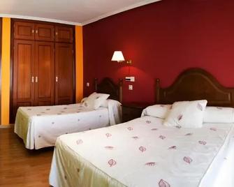 Tierra De Lobos - Puebla de Sanabria - Bedroom