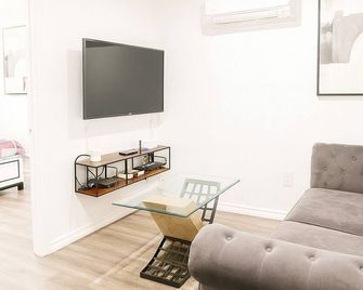 Jnice Residence - Windsor