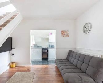 Cheerful Maisonette in the heart of Orrell Park - Liverpool - Salon