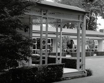 Merivale Manor - כרייסטצ'רץ' - בניין