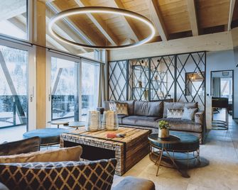 Glemm By Avenida Superior Hotel & Residences - Saalbach - Salónek