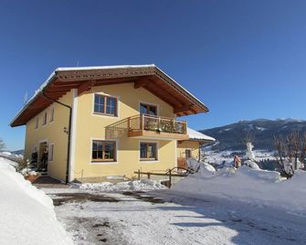 Cosy holiday flat in a farmhouse - Taxenbach - Clădire
