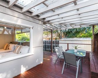 Stayau 4brm Charming Modern Home In Mt Colah - Mount Colah - Balcón