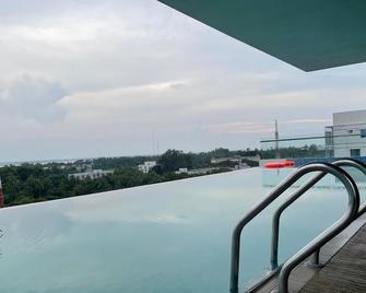 Grand River View Hotel - Rājshāhi - Pool