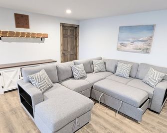 Lakefront, Private Beach, Garage Bar, Ne - New Lisbon - Sala de estar