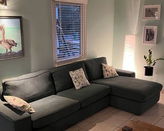 Bonvilla Aruba - Your private home in the middle of Aruba - Santa Cruz - Living room