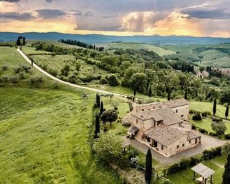 Traditional Tuscan farmhouse with 360° view near Montalcino and Siena - San Giovanni d'Asso - Buiten zicht