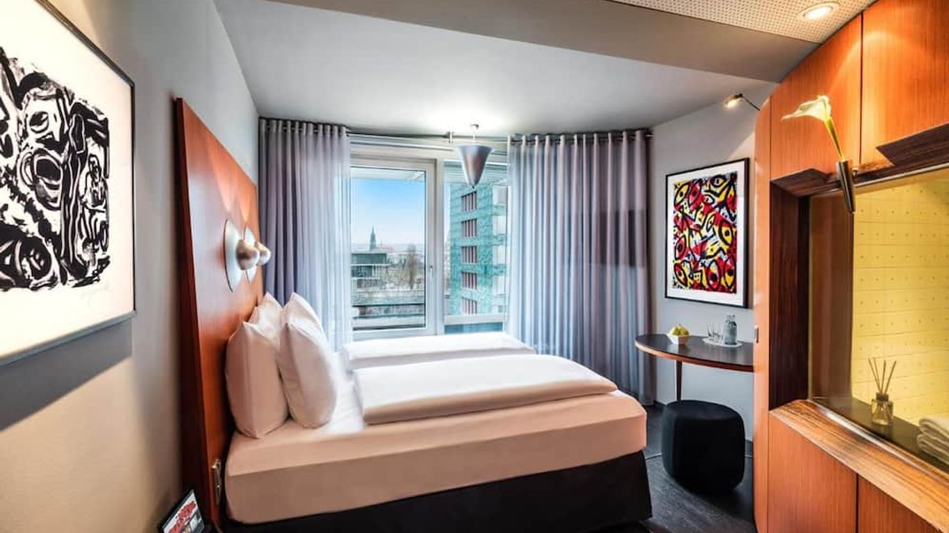 بينك هوتل دريسدين