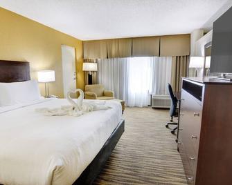 Holiday Inn St Petersburg N - Clearwater - קלירווטר - חדר שינה