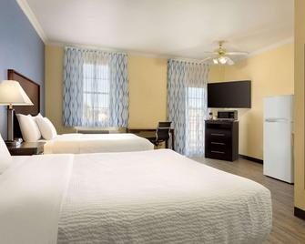 Days Inn & Suites By Wyndham Euless Dfw Airport South - Euless - Quarto