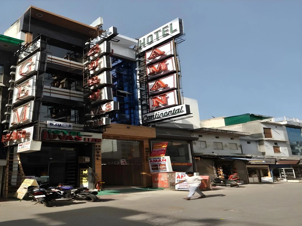 Aman Continental With Restaurant - 5Mins from Connaught Place ,Railway Station & Metro - ניו דלהי - בניין