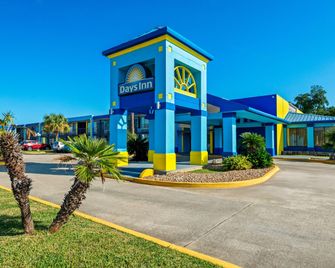 Days Inn by Wyndham Lafayette Near Lafayette Airport - Lafayette - Gebäude