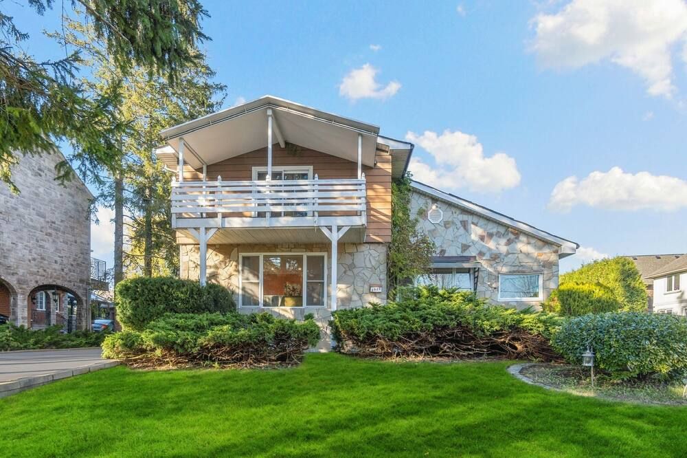 Beautiful Lakeview Cottage on the Beach - Ajax - Budova