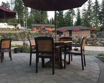 Mara Spring Lodges - Towhee Mountain Lodge 4 - Grindrod - Patio