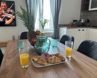 Apartment Olivia - Portorož - Essbereich