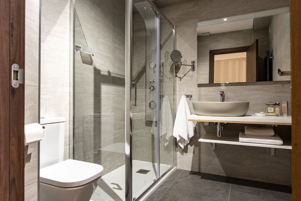 Real Segovia Apartments by Recordis Hotels - Segovia - Phòng tắm