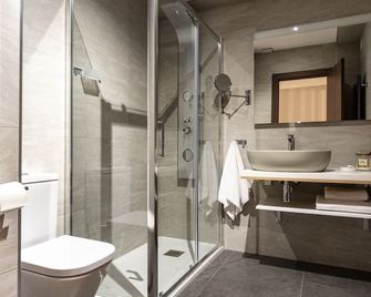 Real Segovia Apartments by Recordis Hotels - Segovia - Badkamer