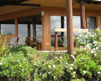 Polehouse Mudbrick Units 2br - Mallacoota - Patio
