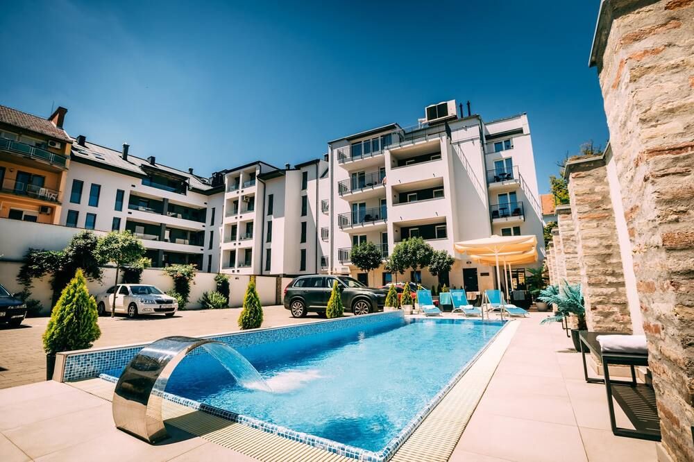 Hotel Auris - סגד