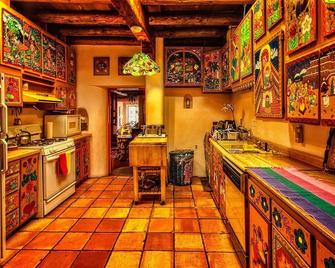 La Dona Luz Inn an Historic B&B - Taos - Кухня