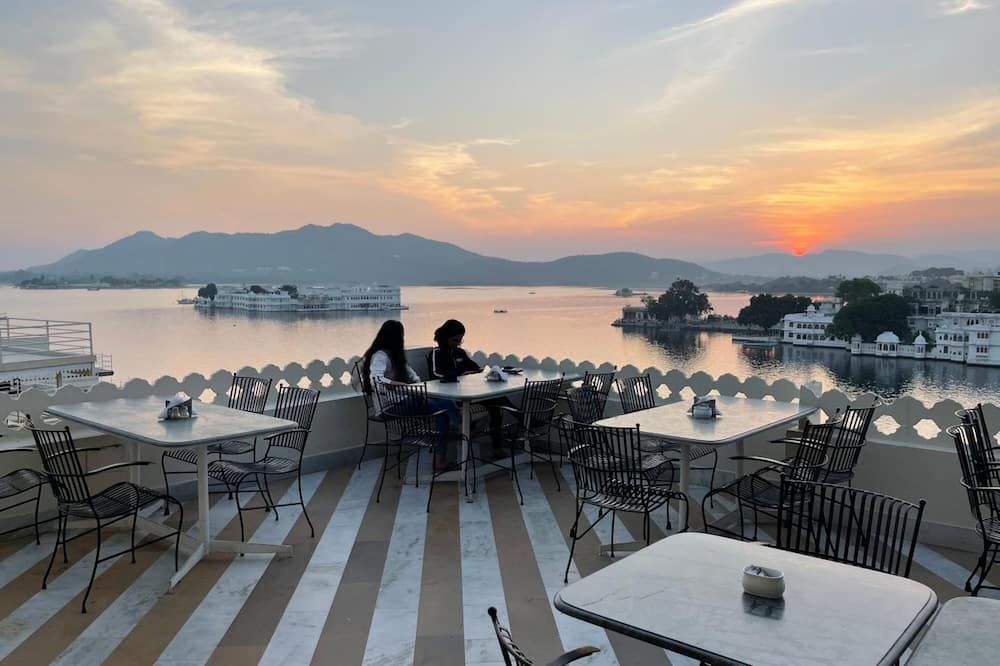 Jaiwana Haveli - אודאיפור - מרפסת