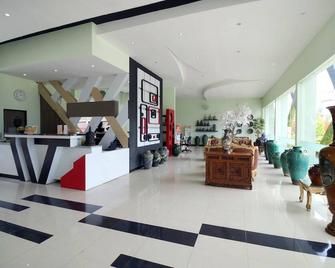 Airy Bandara Syamsudin Noor Angkasa 7 Banjarbaru - Banjarbaru - Receptie