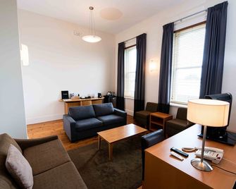 Park Hotel - Mount Gambier - Ruang tamu