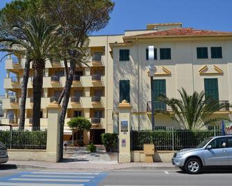Hotel Quattro Palme - Tortoreto - Budova