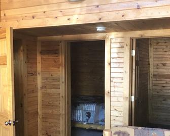 Beautiful 2 Bedroom + Loft cabin just off the water (Cabin #8) - Brainerd - Spa