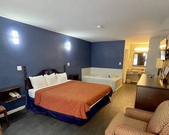 Key West Inn - Roanoke - Roanoke - Bedroom