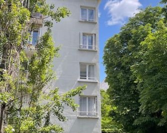 Apartment for rent, close to the Parc des Princes. - Boulogne-Billancourt - Building