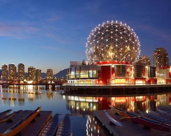 New Bright Modern Guest Suite in Vancouver - Burnaby - Outdoors view