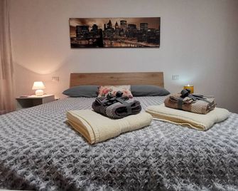 Urban Home - Bassano del Grappa - Bedroom