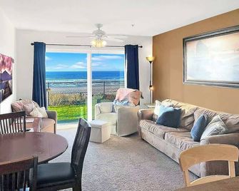 Ground Floor Beachfront Condo Suite - Pool And Sauna - Lincoln City - Stue