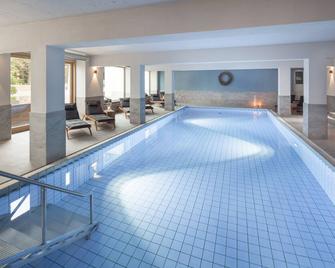 Buchnas Landhotel Saarschleife - מטלאך - בריכה