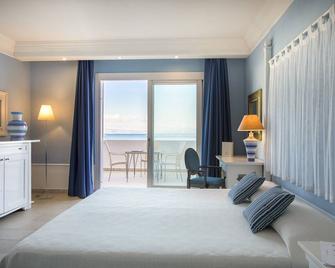 Lu' Hotel Riviera - Carloforte - Carloforte - Bedroom